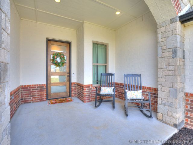27222 E 141st Street S, Coweta, OK 74429