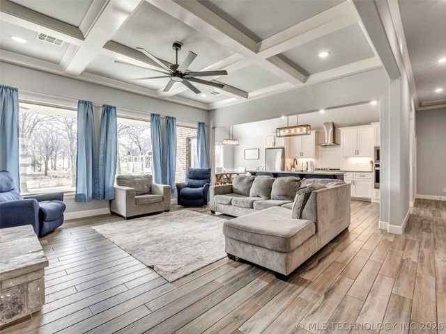 27222 E 141st Street S, Coweta, OK 74429