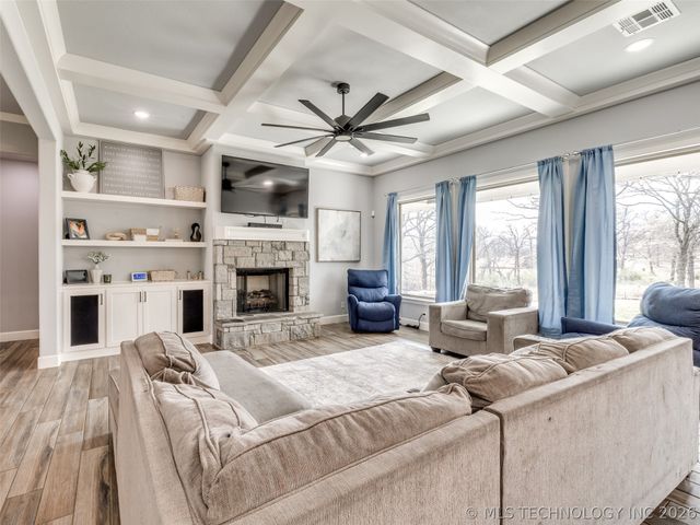 27222 E 141st Street S, Coweta, OK 74429