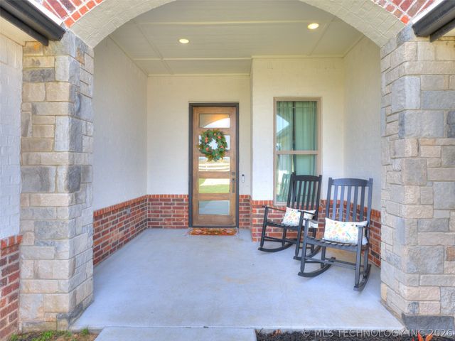 27222 E 141st Street S, Coweta, OK 74429