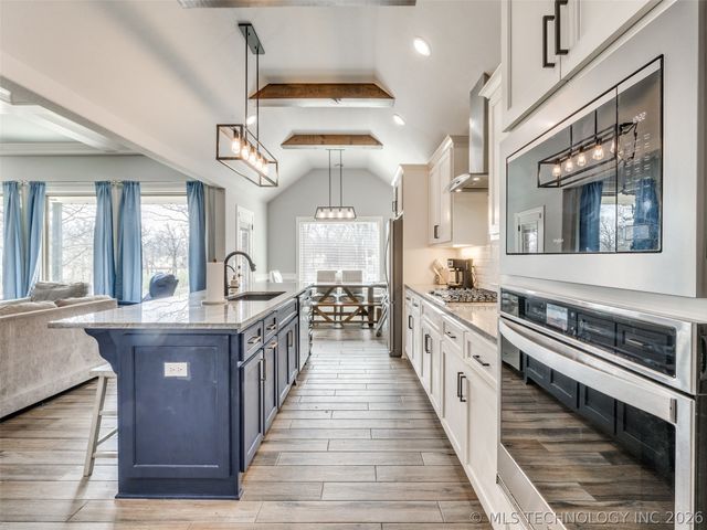 27222 E 141st Street S, Coweta, OK 74429