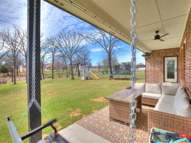 27222 E 141st Street S, Coweta, OK 74429
