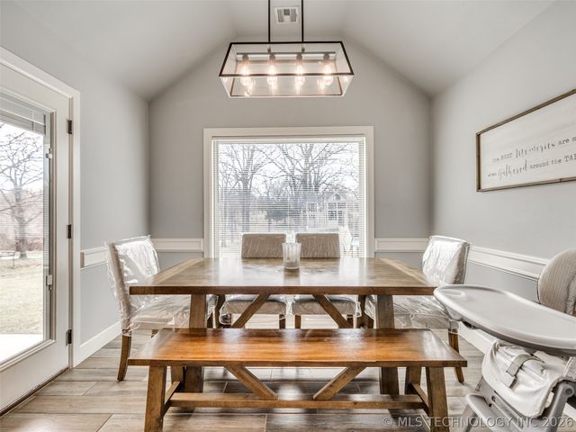 27222 E 141st Street S, Coweta, OK 74429