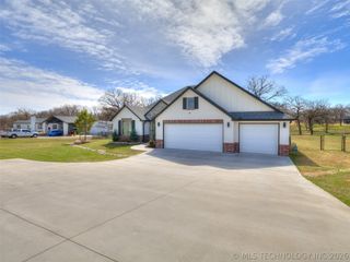 27222 E 141st Street S, Coweta, OK 74429