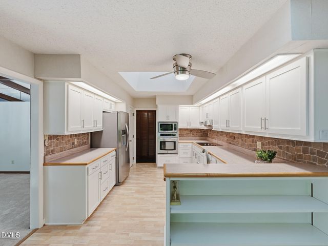 706 Queensferry Road, Cary, NC 27511