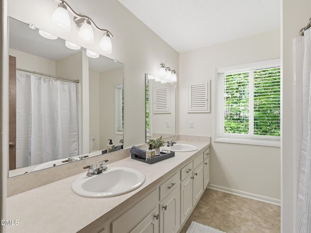 706 Queensferry Road, Cary, NC 27511