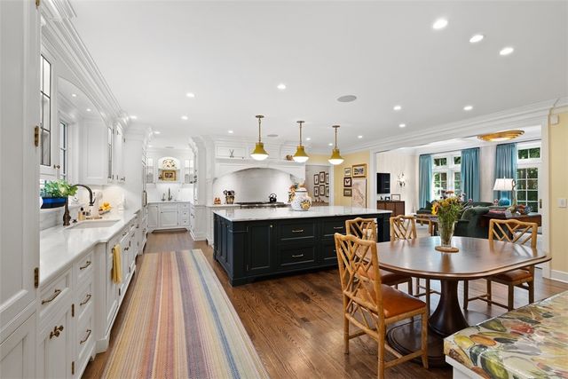 516 Irwin Dr, Edgeworth, PA 15143