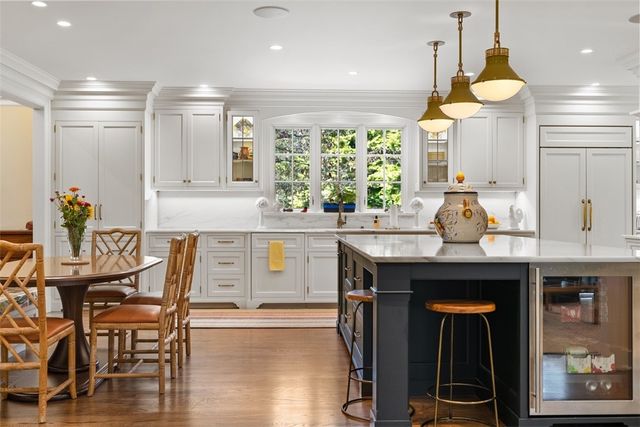 516 Irwin Dr, Edgeworth, PA 15143