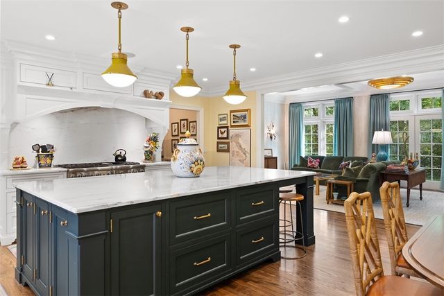 516 Irwin Dr, Edgeworth, PA 15143