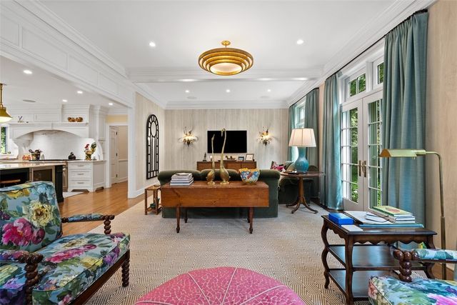 516 Irwin Dr, Edgeworth, PA 15143