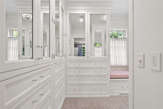 516 Irwin Dr, Edgeworth, PA 15143