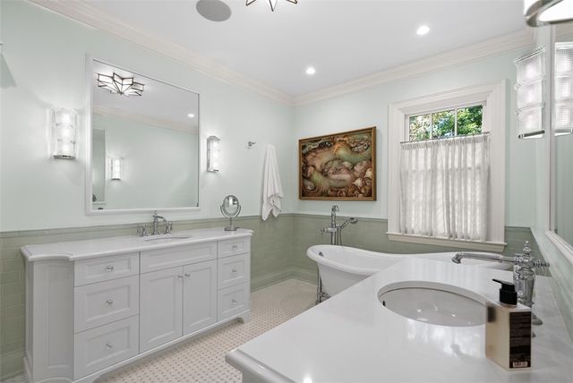 516 Irwin Dr, Edgeworth, PA 15143