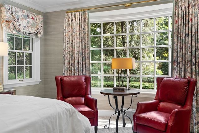 516 Irwin Dr, Edgeworth, PA 15143