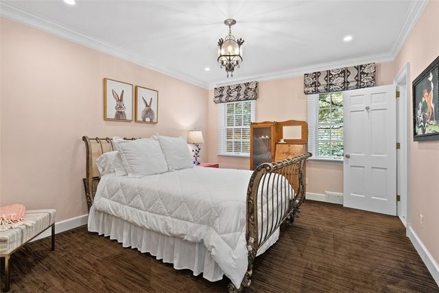 516 Irwin Dr, Edgeworth, PA 15143