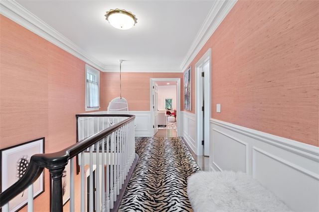 516 Irwin Dr, Edgeworth, PA 15143