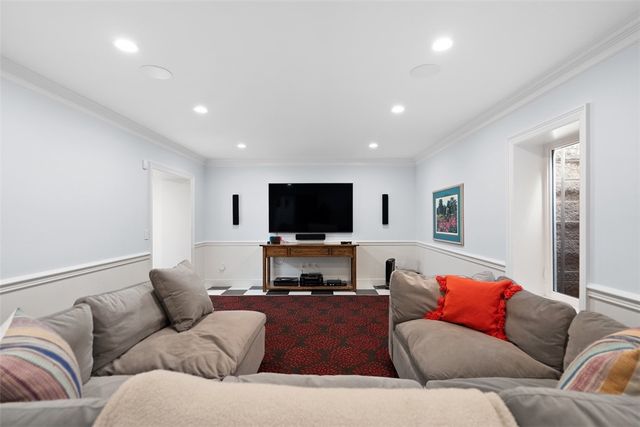 516 Irwin Dr, Edgeworth, PA 15143