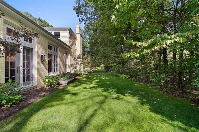 516 Irwin Dr, Edgeworth, PA 15143