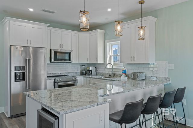 636 W 1st Avenue, Gulf Shores, AL 36542