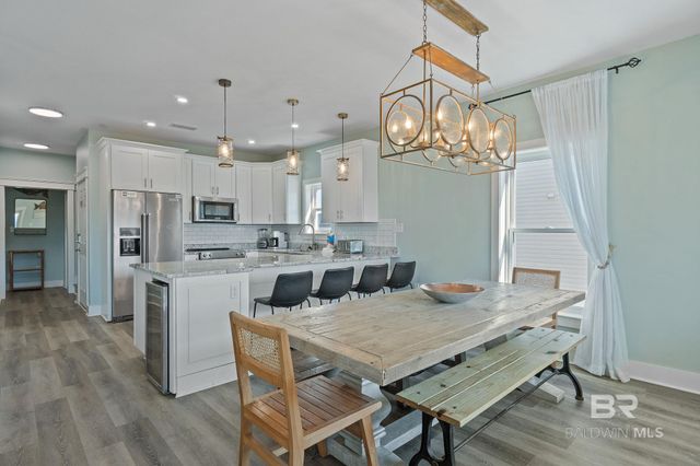 636 W 1st Avenue, Gulf Shores, AL 36542