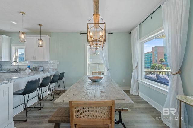 636 W 1st Avenue, Gulf Shores, AL 36542