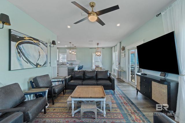 636 W 1st Avenue, Gulf Shores, AL 36542