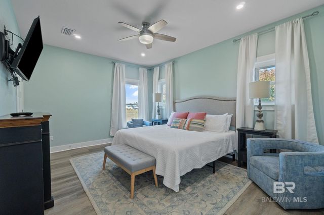 636 W 1st Avenue, Gulf Shores, AL 36542