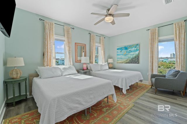 636 W 1st Avenue, Gulf Shores, AL 36542