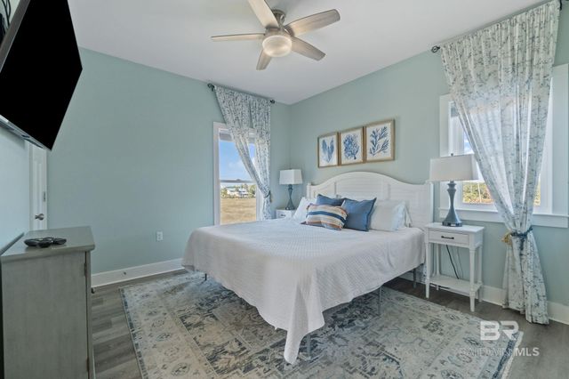 636 W 1st Avenue, Gulf Shores, AL 36542