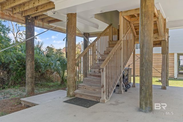 636 W 1st Avenue, Gulf Shores, AL 36542