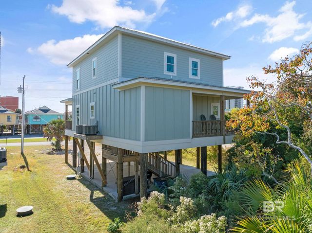 636 W 1st Avenue, Gulf Shores, AL 36542