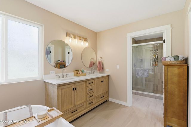 21381 N Thatcher CT, Rathdrum, ID 83858