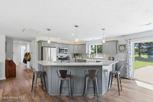 21381 N Thatcher CT, Rathdrum, ID 83858