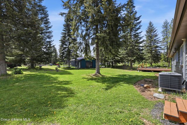 21381 N Thatcher CT, Rathdrum, ID 83858