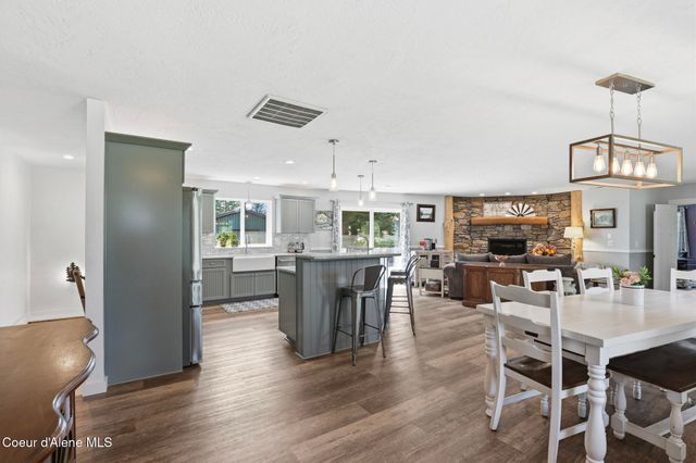21381 N Thatcher CT, Rathdrum, ID 83858