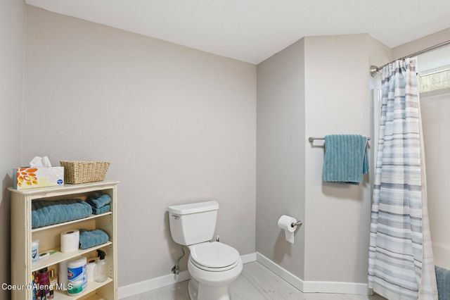21381 N Thatcher CT, Rathdrum, ID 83858