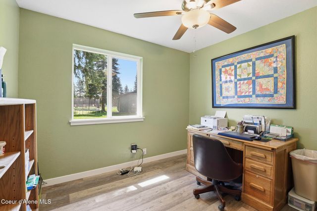 21381 N Thatcher CT, Rathdrum, ID 83858
