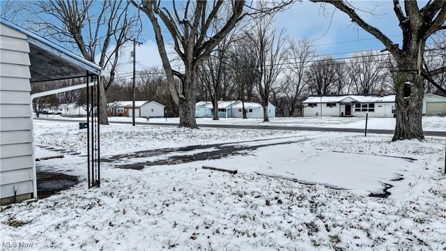 10645 Wilma Avenue NE, Alliance, OH 44601