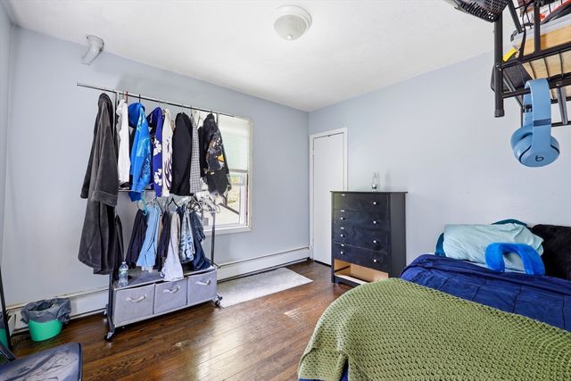 12 Angelo St, Springfield, MA 01119