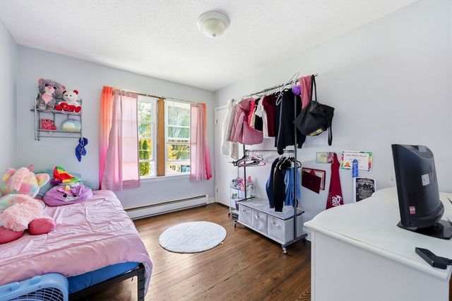 12 Angelo St, Springfield, MA 01119