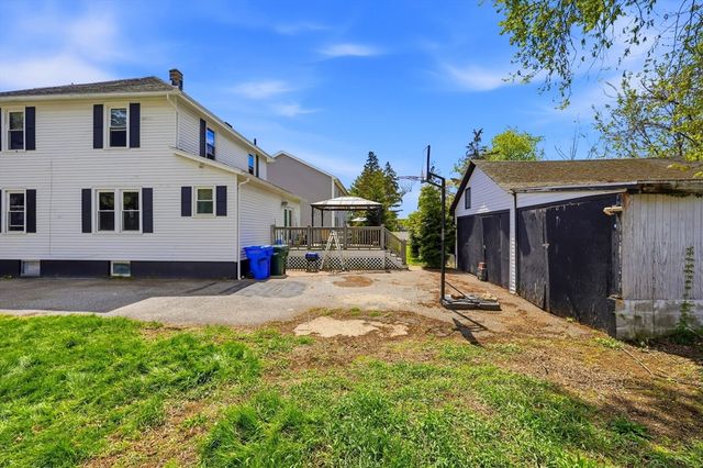 12 Angelo St, Springfield, MA 01119