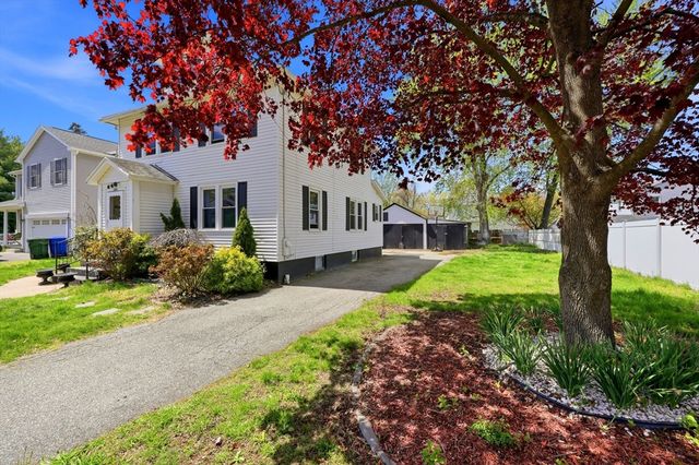 12 Angelo St, Springfield, MA 01119