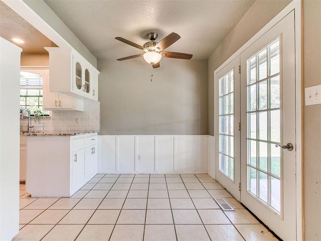 23 Crown Point, Shawnee, OK 74804