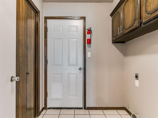23 Crown Point, Shawnee, OK 74804