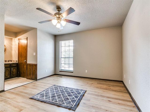 23 Crown Point, Shawnee, OK 74804