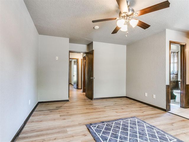 23 Crown Point, Shawnee, OK 74804