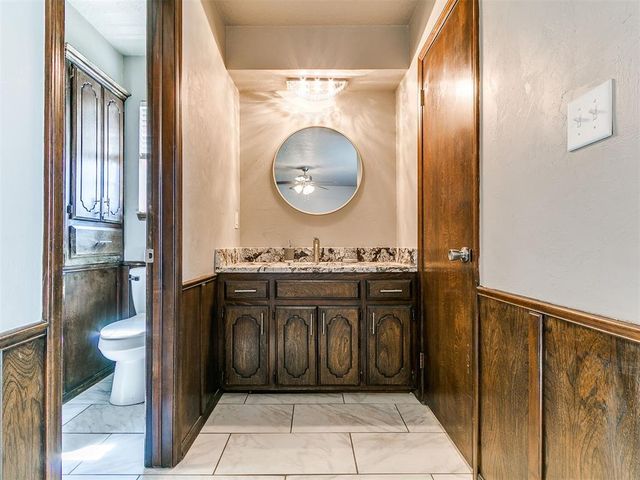 23 Crown Point, Shawnee, OK 74804