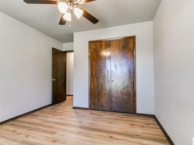 23 Crown Point, Shawnee, OK 74804