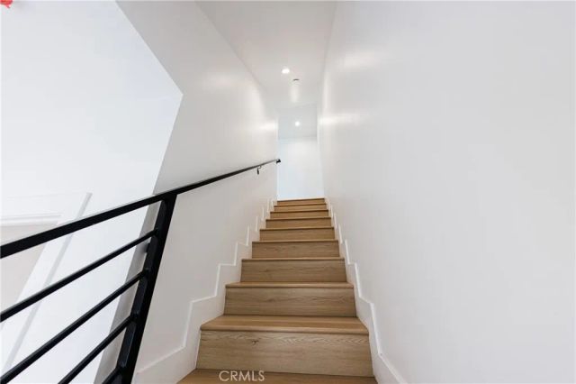 1063 S Corning Street, Los Angeles, CA 90035