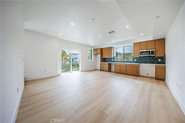 1063 S Corning Street, Los Angeles, CA 90035