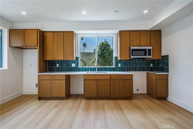 1063 S Corning Street, Los Angeles, CA 90035